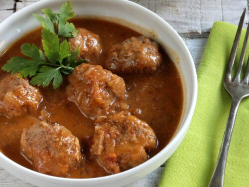 Venta on line de Albóndigas al Jerez. Envase en bandeja de 1 Kg aprox. congelado.