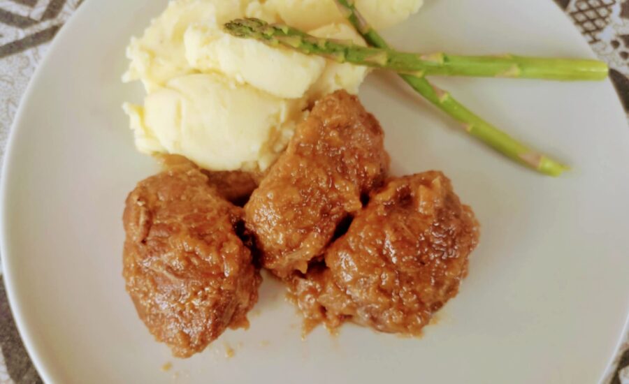 Venta on line de Carrilleras. Envase en bandeja de 1 Kg congelado.